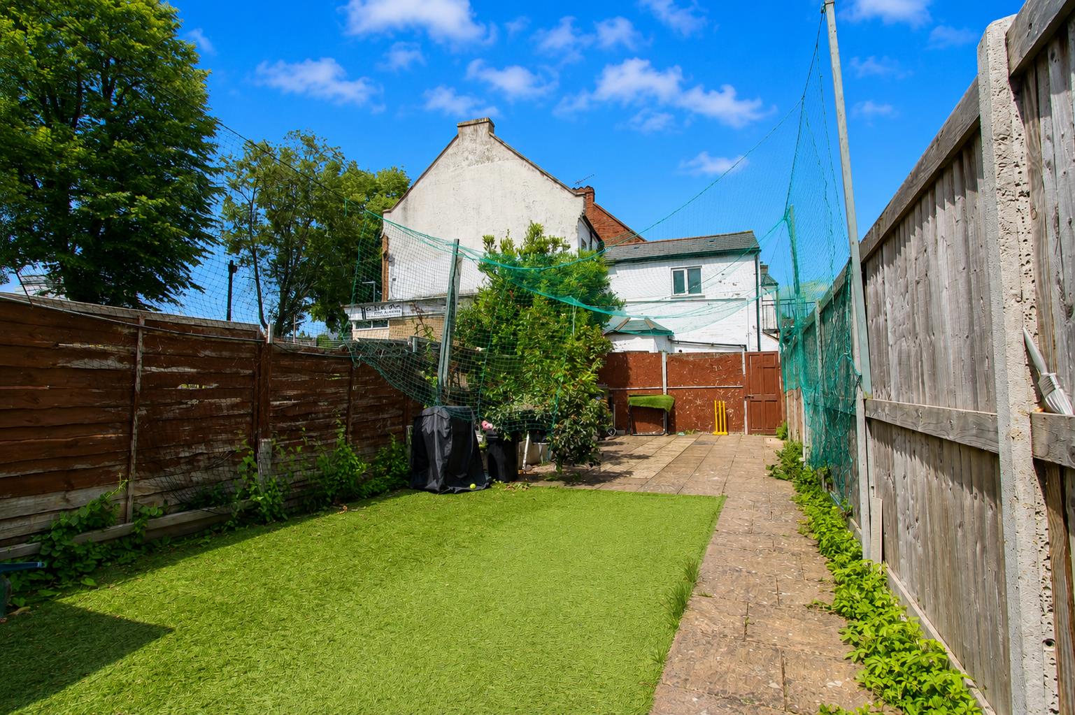 Morland Road, Sutton